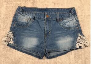 Women’s Denim Shorts Lace Trim Blue Low Rise Stretchy Size L